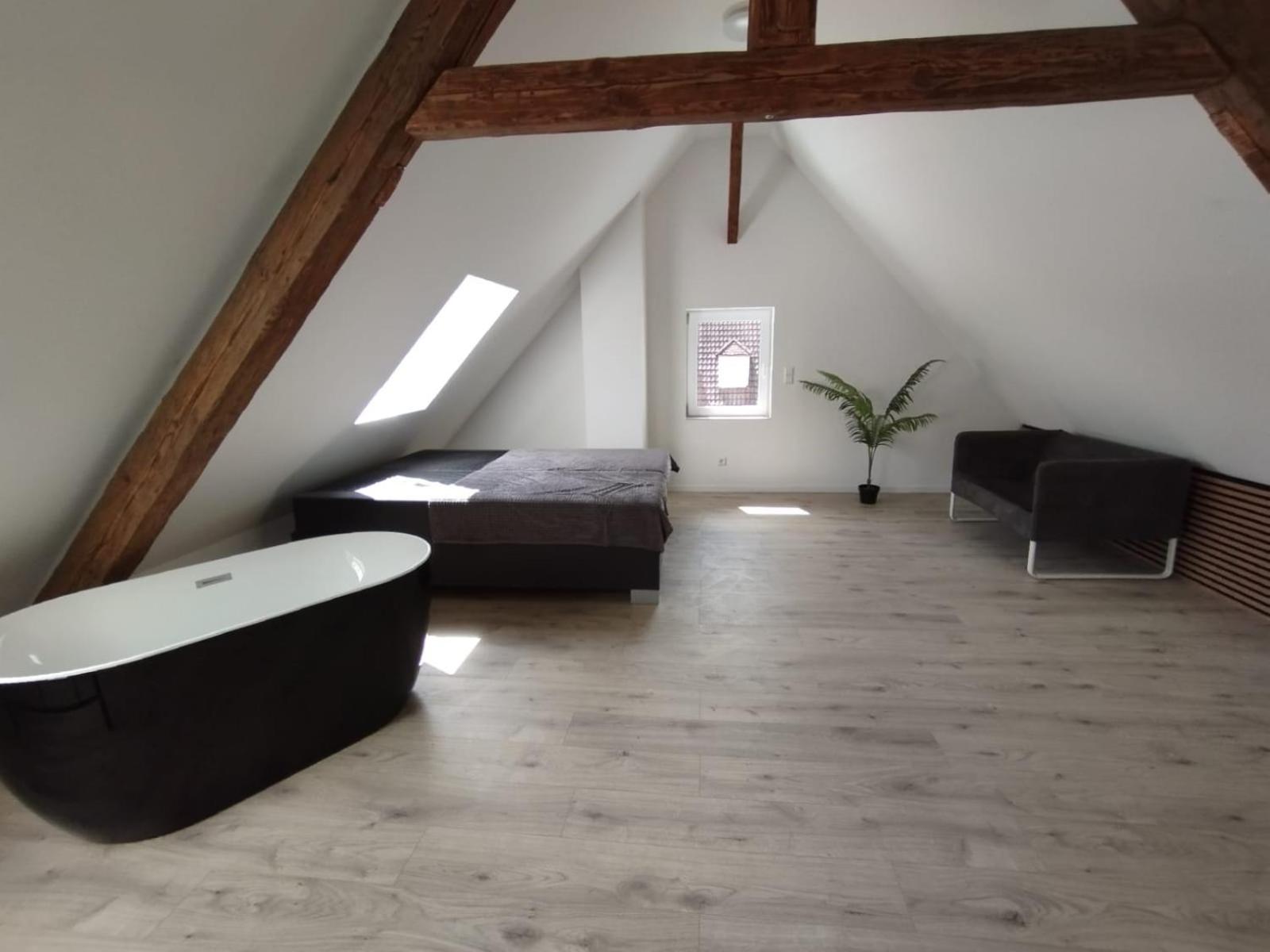 Loft Apartment Am Bahnhof อัลบ์ชตัดท์ ภายนอก รูปภาพ